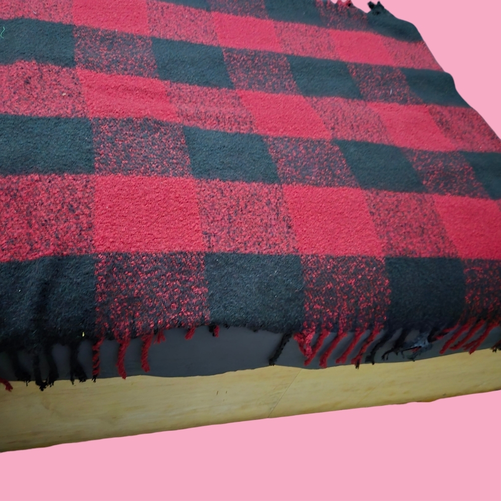 Gyal Bashy Cozy Recycled Throw Blanket BRAND NEW